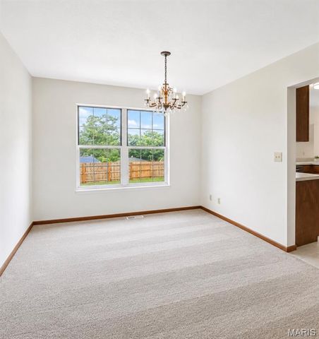 211 E Pottle Avenue, St Louis, MO 63129
