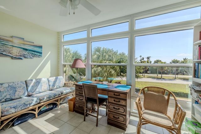 2333 Indian River Boulevard 306, Vero Beach, FL 32960