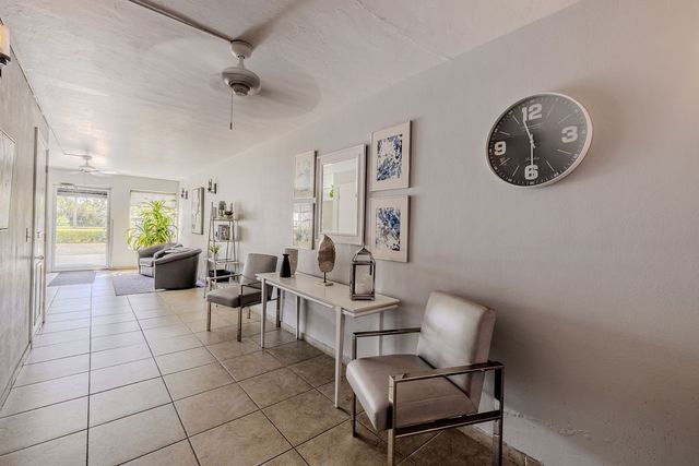 2333 Indian River Boulevard 306, Vero Beach, FL 32960