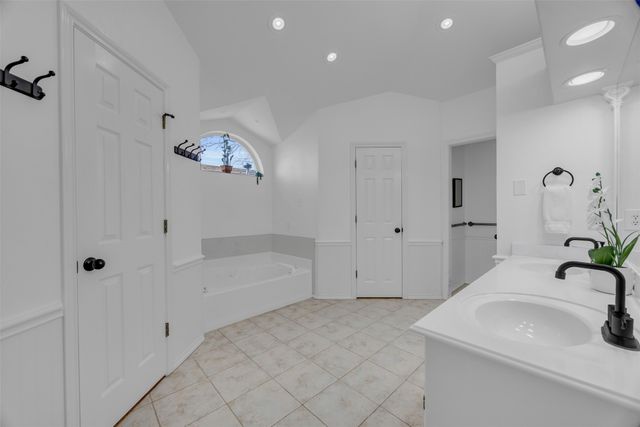 5303 Tioga Court, Granbury, TX 76049