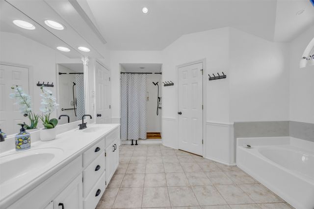 5303 Tioga Court, Granbury, TX 76049
