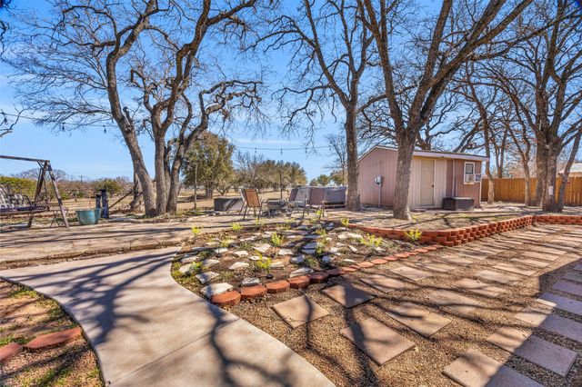 5303 Tioga Court, Granbury, TX 76049