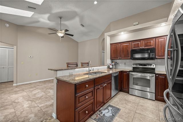 5982 N Maroon Way, Beverly Hills, FL 34465