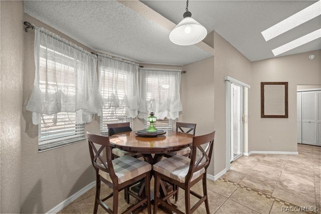 5982 N Maroon Way, Beverly Hills, FL 34465