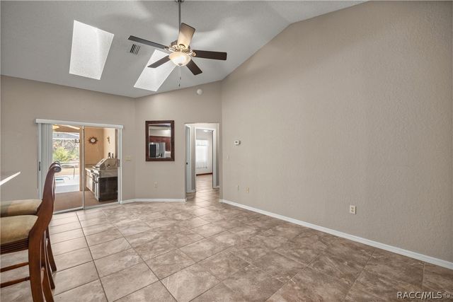 5982 N Maroon Way, Beverly Hills, FL 34465