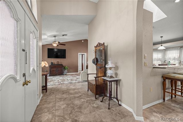 5982 N Maroon Way, Beverly Hills, FL 34465