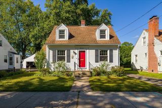 54 Ellsworth Ave, Springfield, MA 01118
