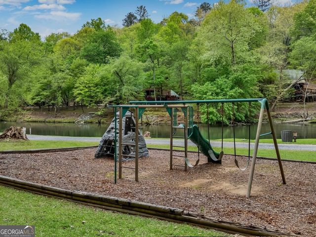 2246 Palisade Drive, Ellijay, GA 30540