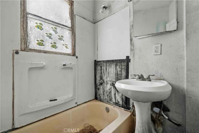 1023 De Garmo Drive, Los Angeles, CA 90063