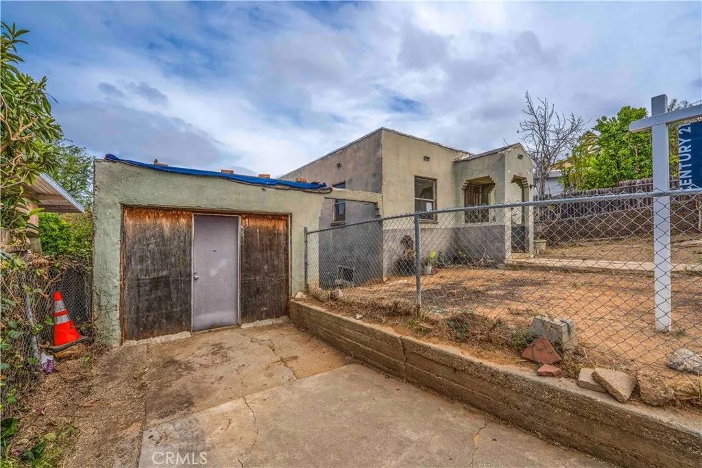 1023 De Garmo Drive, Los Angeles, CA 90063