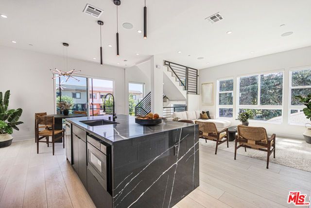 1815 Barry Avenue, Los Angeles, CA 90025