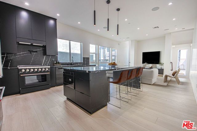 1815 Barry Avenue, Los Angeles, CA 90025