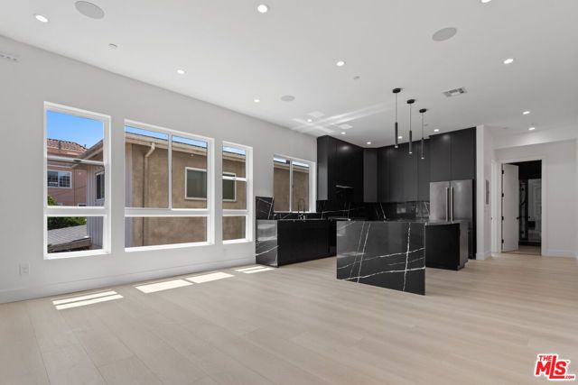 1815 Barry Avenue, Los Angeles, CA 90025