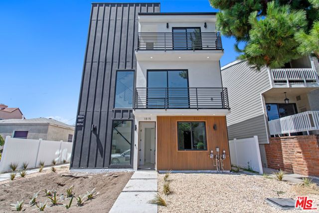 1815 Barry Avenue, Los Angeles, CA 90025