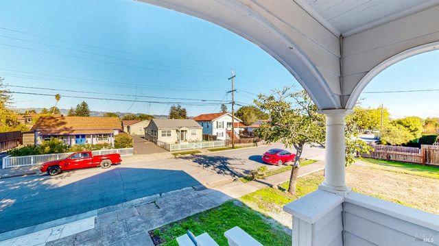 316 Vallejo St, Petaluma, CA 94952