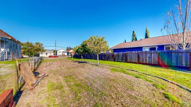 316 Vallejo St, Petaluma, CA 94952