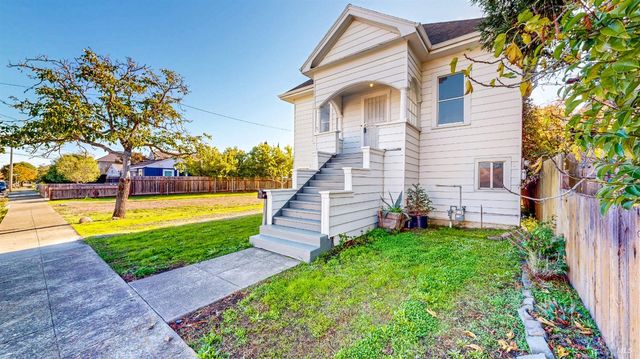 316 Vallejo St, Petaluma, CA 94952