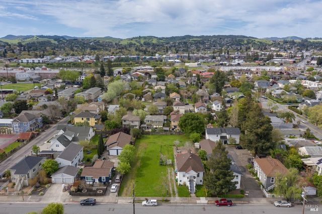 316 Vallejo St, Petaluma, CA 94952