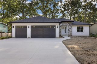 11533 8th AVENUE, Pleasant Prairie, WI 53158