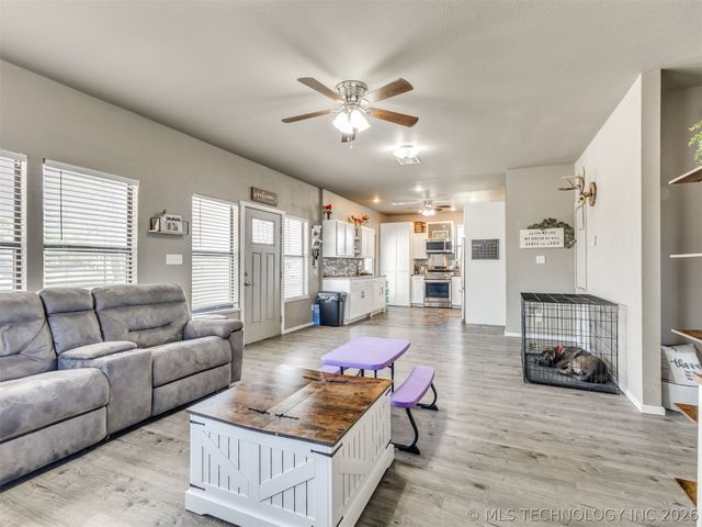 17515 Harreld Road, Beggs, OK 74421
