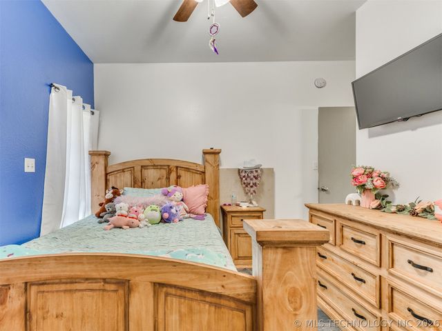 17515 Harreld Road, Beggs, OK 74421