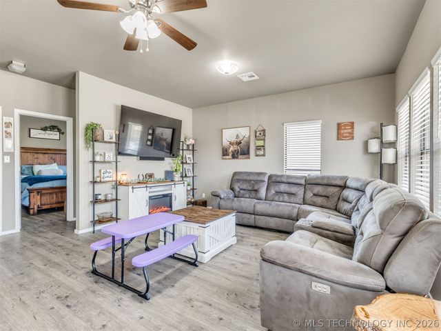 17515 Harreld Road, Beggs, OK 74421