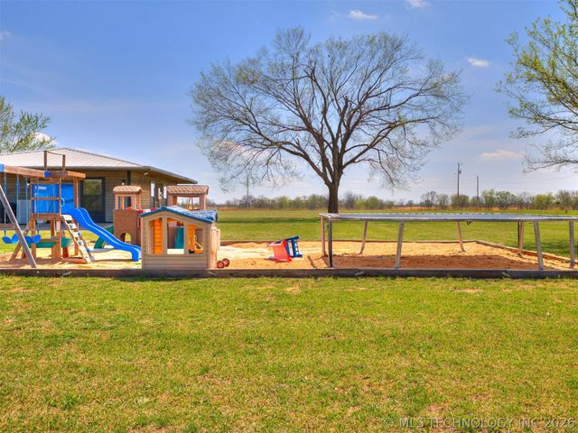 17515 Harreld Road, Beggs, OK 74421