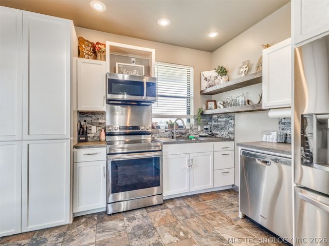 17515 Harreld Road, Beggs, OK 74421