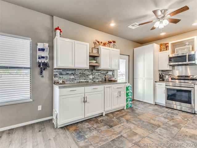 17515 Harreld Road, Beggs, OK 74421