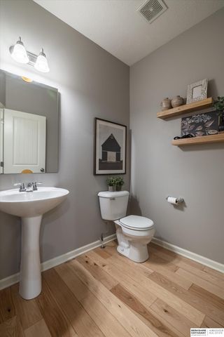 20459 E Street, Omaha, NE 68022