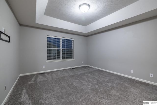 20459 E Street, Omaha, NE 68022