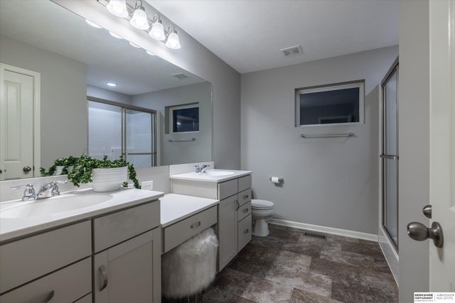 20459 E Street, Omaha, NE 68022