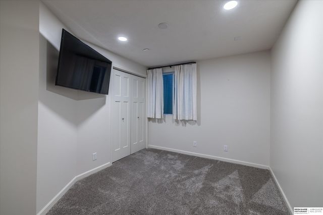 20459 E Street, Omaha, NE 68022