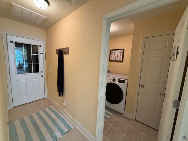 872 Jasmaine Way, Lizella, GA 31052