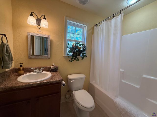 872 Jasmaine Way, Lizella, GA 31052