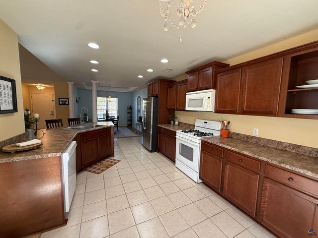 872 Jasmaine Way, Lizella, GA 31052