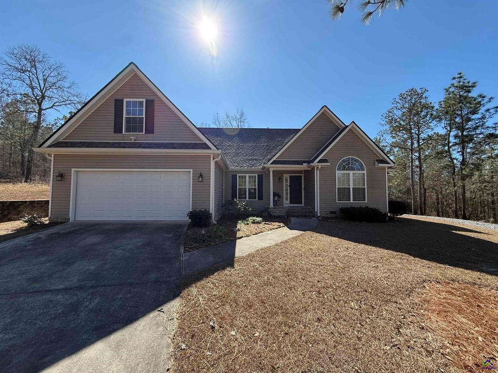 872 Jasmaine Way, Lizella, GA 31052