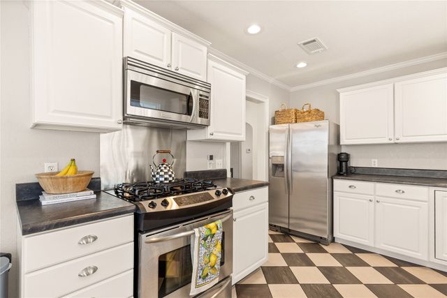 4216 Locke Avenue, Fort Worth, TX 76107