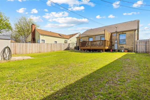 4216 Locke Avenue, Fort Worth, TX 76107