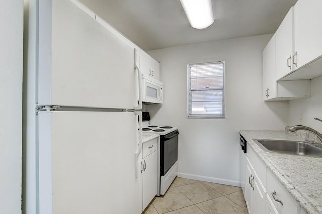 600 SW 2nd Avenue 240, Boca Raton, FL 33432