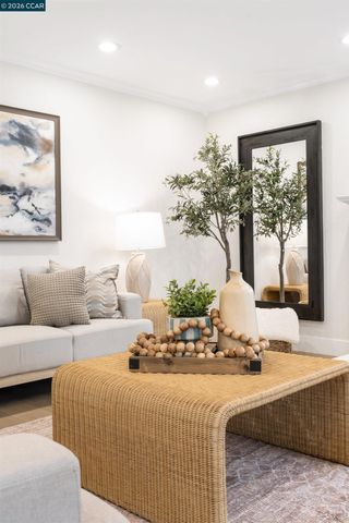 224 Briar Dr, Martinez, CA 94553