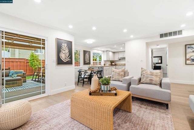 224 Briar Dr, Martinez, CA 94553