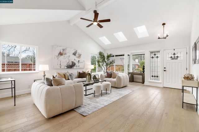 224 Briar Dr, Martinez, CA 94553