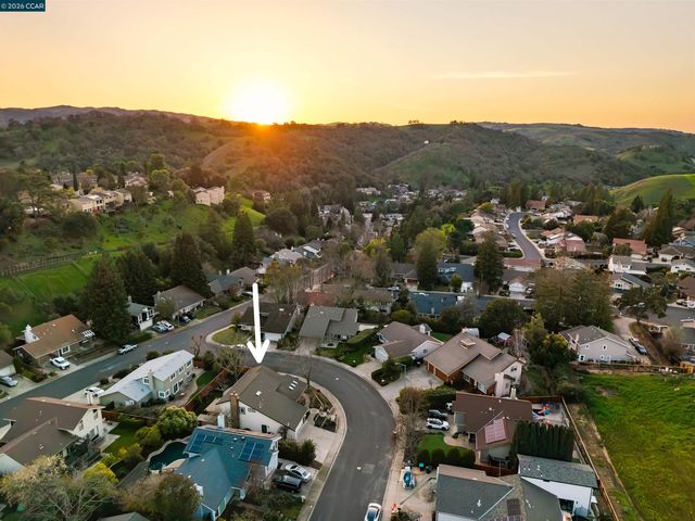 224 Briar Dr, Martinez, CA 94553