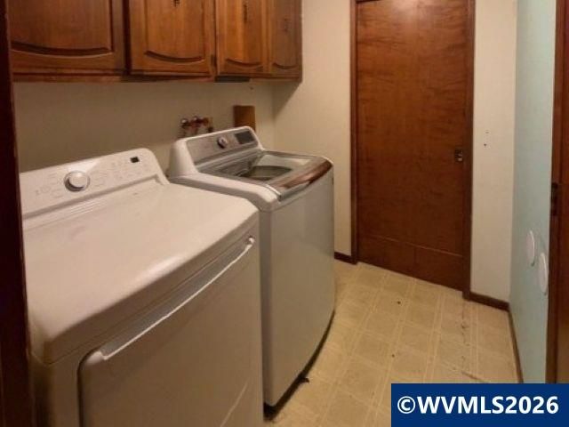 1105 Orchard Ln, Woodburn, OR 97071