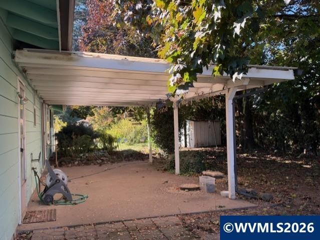 1105 Orchard Ln, Woodburn, OR 97071