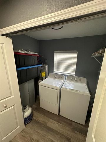 8702 EL PORTAL DR, Tampa, FL 33604