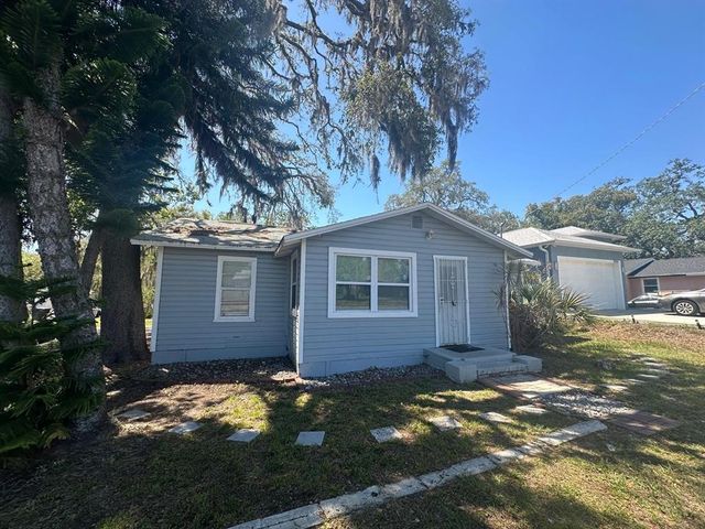 8702 EL PORTAL DR, Tampa, FL 33604