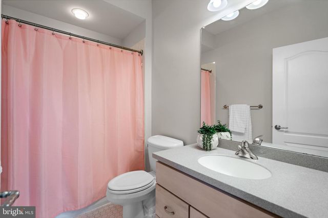 23041 OLYMPIA DR, Brambleton, VA 20148