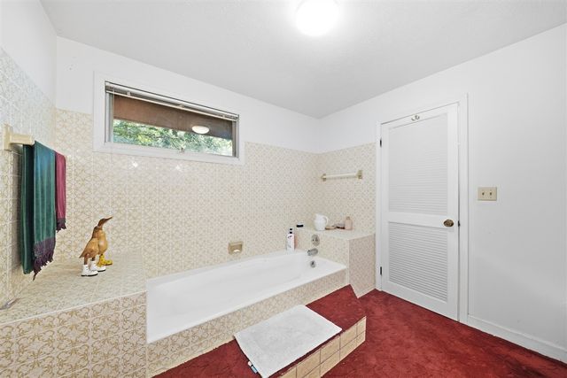 11881 Westshore Drive, Pinckney, MI 48169